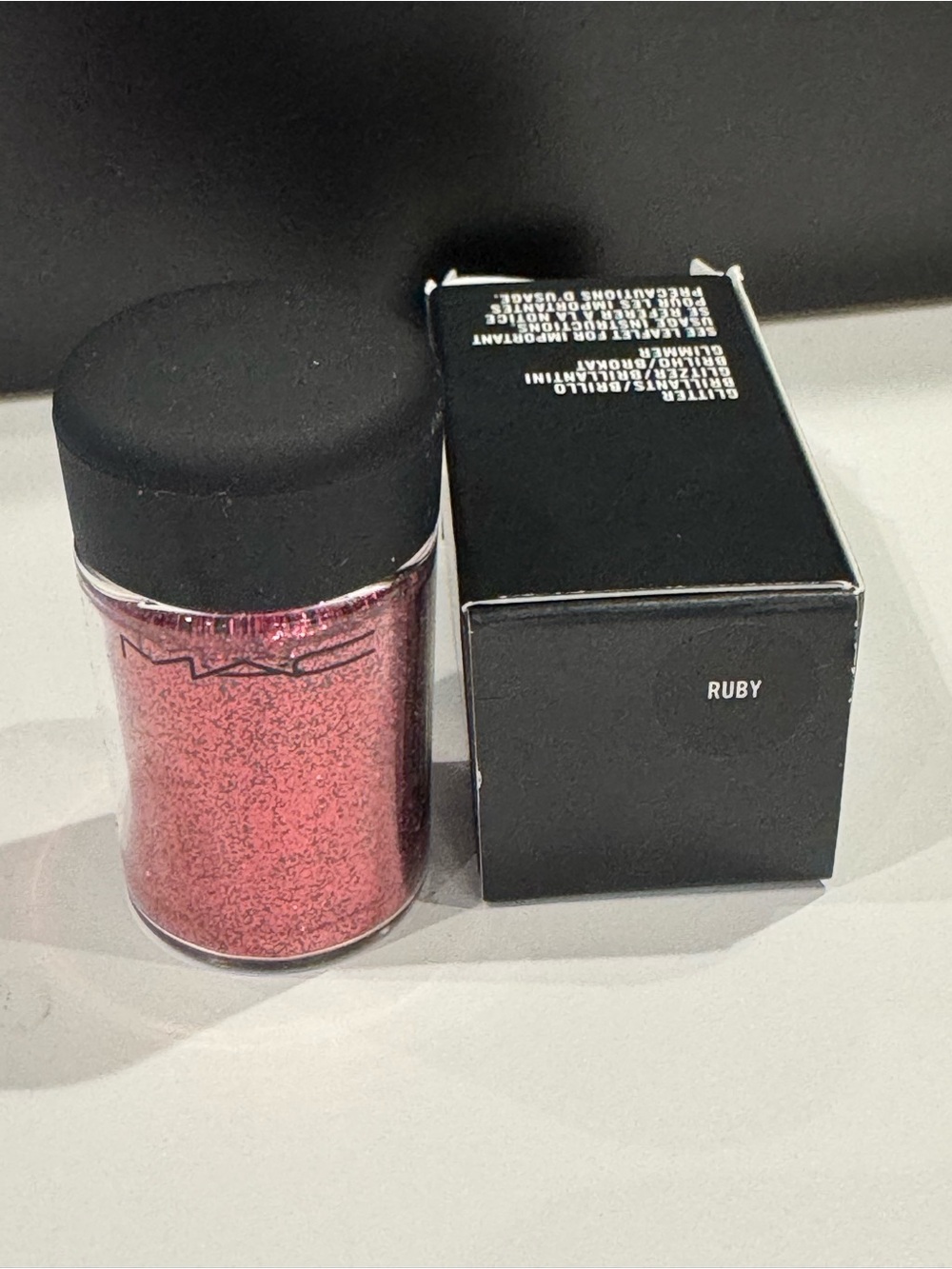 MAC Loose Glitter - Ruby